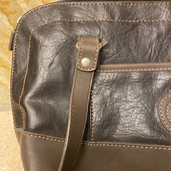 Mouflon handbag in shades of Brown. Classic piece from a Canadian brand - Picture 5 of 12